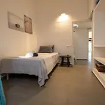 Villa Claudia Verandagiardino A Torre D Stelle Торре-делле-Стелле