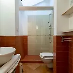 Villa Claudia Verandagiardino A Torre D Stelle Торре-делле-Стелле