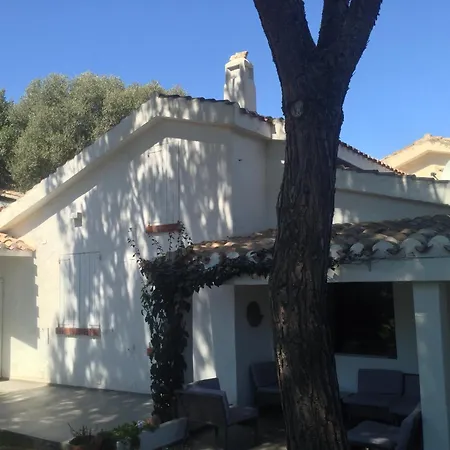 Villa Claudia Verandagiardino A Torre D Stelle Торре-делле-Стелле